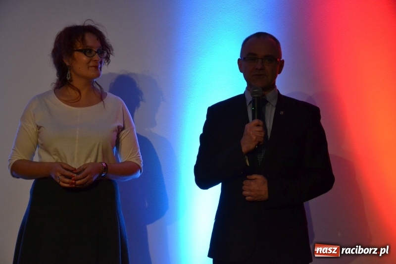 Zdjęcie w galerii na portalu naszraciborz.pl: Jasełka wraz z koncertem kolęd oraz jarmark bożonarodzeniowy na Zamku Piastowskim  wiadomości z regionu