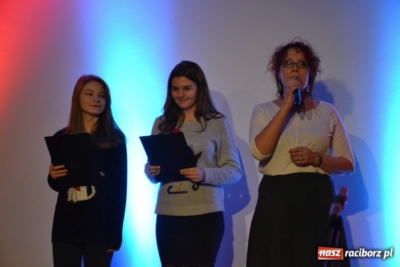 Zdjęcie w galerii na portalu naszraciborz.pl: Jasełka wraz z koncertem kolęd oraz jarmark bożonarodzeniowy na Zamku Piastowskim  wiadomości z regionu