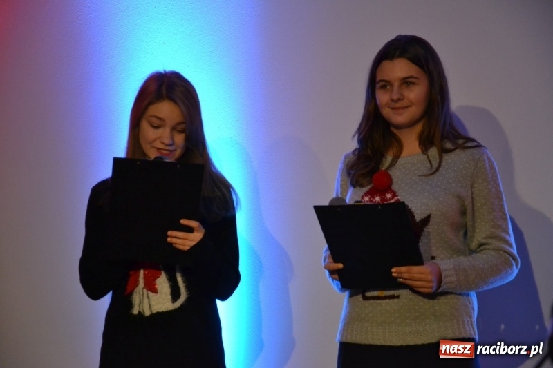 Zdjęcie w galerii na portalu naszraciborz.pl: Jasełka wraz z koncertem kolęd oraz jarmark bożonarodzeniowy na Zamku Piastowskim  wiadomości z regionu