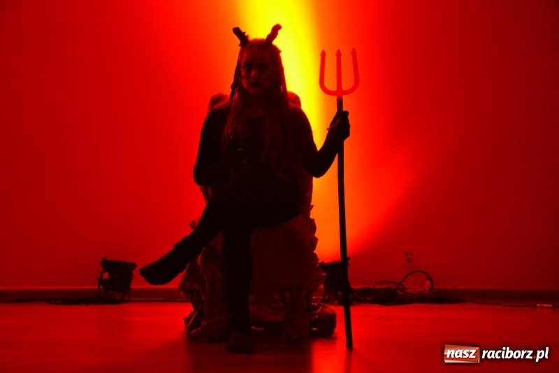 Zdjęcie w galerii na portalu naszraciborz.pl: Jasełka wraz z koncertem kolęd oraz jarmark bożonarodzeniowy na Zamku Piastowskim  wiadomości z regionu