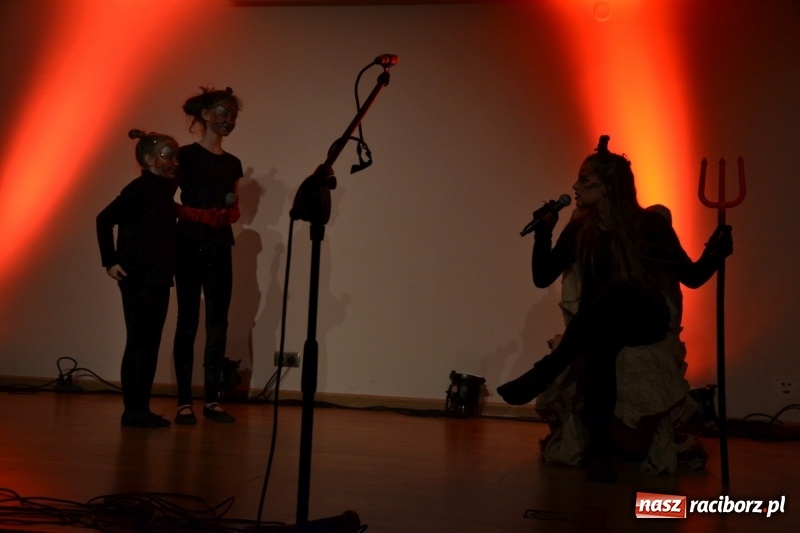 Zdjęcie w galerii na portalu naszraciborz.pl: Jasełka wraz z koncertem kolęd oraz jarmark bożonarodzeniowy na Zamku Piastowskim  wiadomości z regionu