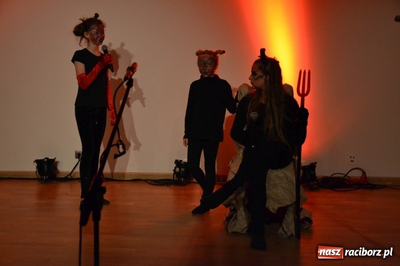 Zdjęcie w galerii na portalu naszraciborz.pl: Jasełka wraz z koncertem kolęd oraz jarmark bożonarodzeniowy na Zamku Piastowskim  wiadomości z regionu