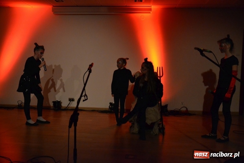 Zdjęcie w galerii na portalu naszraciborz.pl: Jasełka wraz z koncertem kolęd oraz jarmark bożonarodzeniowy na Zamku Piastowskim  wiadomości z regionu