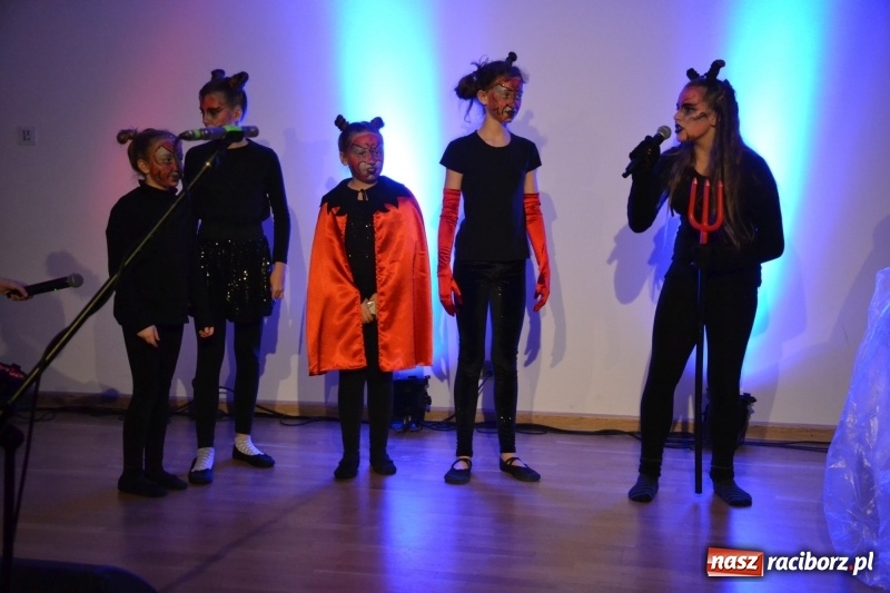 Zdjęcie w galerii na portalu naszraciborz.pl: Jasełka wraz z koncertem kolęd oraz jarmark bożonarodzeniowy na Zamku Piastowskim  wiadomości z regionu