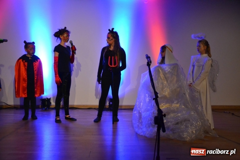 Zdjęcie w galerii na portalu naszraciborz.pl: Jasełka wraz z koncertem kolęd oraz jarmark bożonarodzeniowy na Zamku Piastowskim  wiadomości z regionu