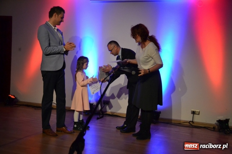 Zdjęcie w galerii na portalu naszraciborz.pl: Jasełka wraz z koncertem kolęd oraz jarmark bożonarodzeniowy na Zamku Piastowskim  wiadomości z regionu