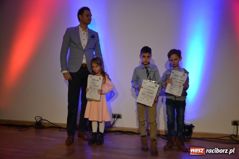 Zdjęcie w galerii na portalu naszraciborz.pl: Jasełka wraz z koncertem kolęd oraz jarmark bożonarodzeniowy na Zamku Piastowskim  wiadomości z regionu