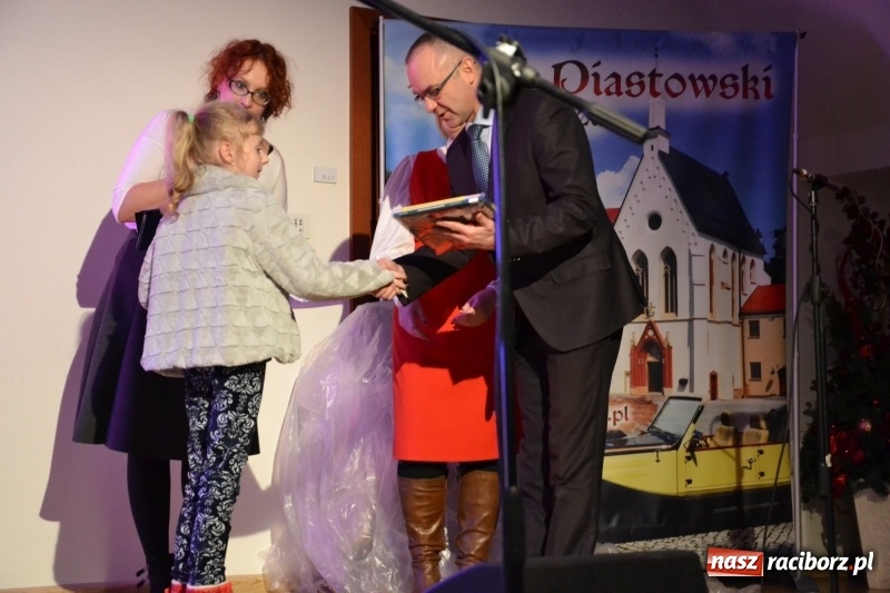 Zdjęcie w galerii na portalu naszraciborz.pl: Jasełka wraz z koncertem kolęd oraz jarmark bożonarodzeniowy na Zamku Piastowskim  wiadomości z regionu