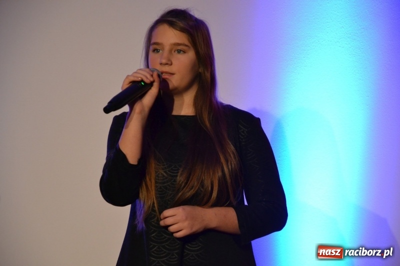 Zdjęcie w galerii na portalu naszraciborz.pl: Jasełka wraz z koncertem kolęd oraz jarmark bożonarodzeniowy na Zamku Piastowskim  wiadomości z regionu