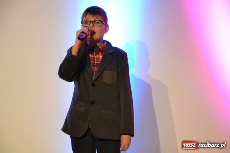 Zdjęcie w galerii na portalu naszraciborz.pl: Jasełka wraz z koncertem kolęd oraz jarmark bożonarodzeniowy na Zamku Piastowskim  wiadomości z regionu