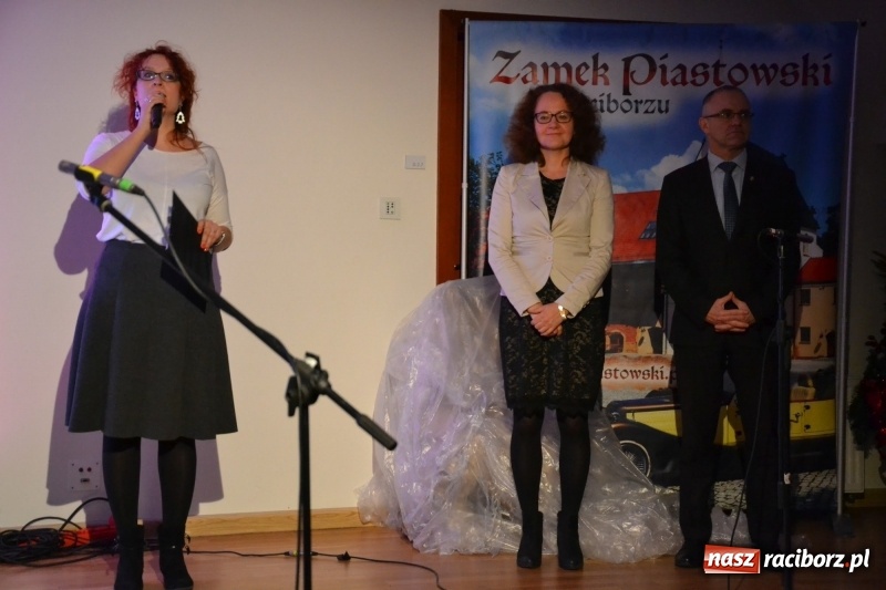 Zdjęcie w galerii na portalu naszraciborz.pl: Jasełka wraz z koncertem kolęd oraz jarmark bożonarodzeniowy na Zamku Piastowskim  wiadomości z regionu