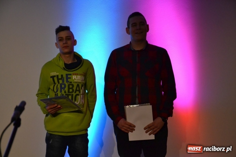 Zdjęcie w galerii na portalu naszraciborz.pl: Jasełka wraz z koncertem kolęd oraz jarmark bożonarodzeniowy na Zamku Piastowskim  wiadomości z regionu