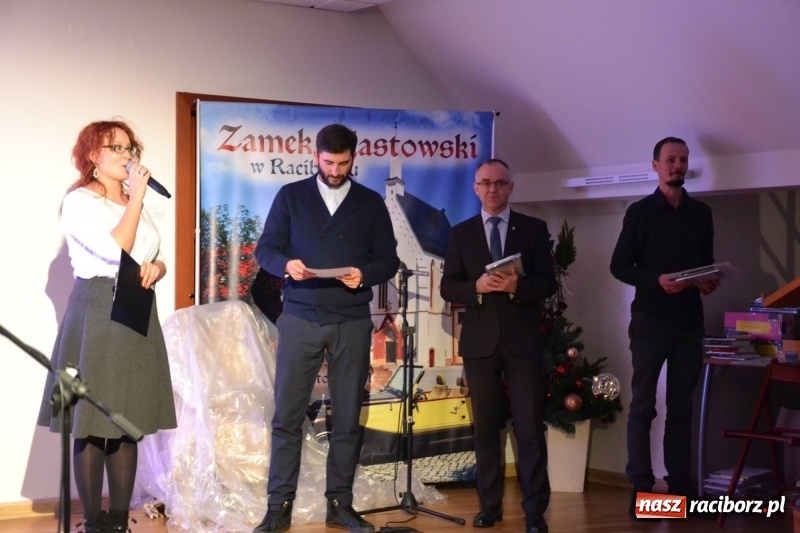 Zdjęcie w galerii na portalu naszraciborz.pl: Jasełka wraz z koncertem kolęd oraz jarmark bożonarodzeniowy na Zamku Piastowskim  wiadomości z regionu