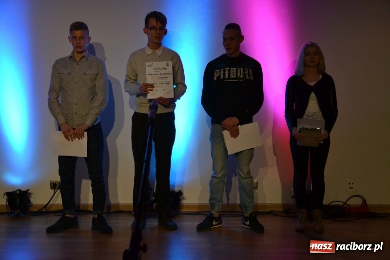 Zdjęcie w galerii na portalu naszraciborz.pl: Jasełka wraz z koncertem kolęd oraz jarmark bożonarodzeniowy na Zamku Piastowskim  wiadomości z regionu