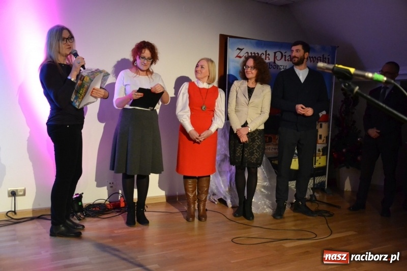 Zdjęcie w galerii na portalu naszraciborz.pl: Jasełka wraz z koncertem kolęd oraz jarmark bożonarodzeniowy na Zamku Piastowskim  wiadomości z regionu