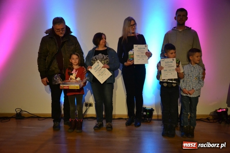 Zdjęcie w galerii na portalu naszraciborz.pl: Jasełka wraz z koncertem kolęd oraz jarmark bożonarodzeniowy na Zamku Piastowskim  wiadomości z regionu