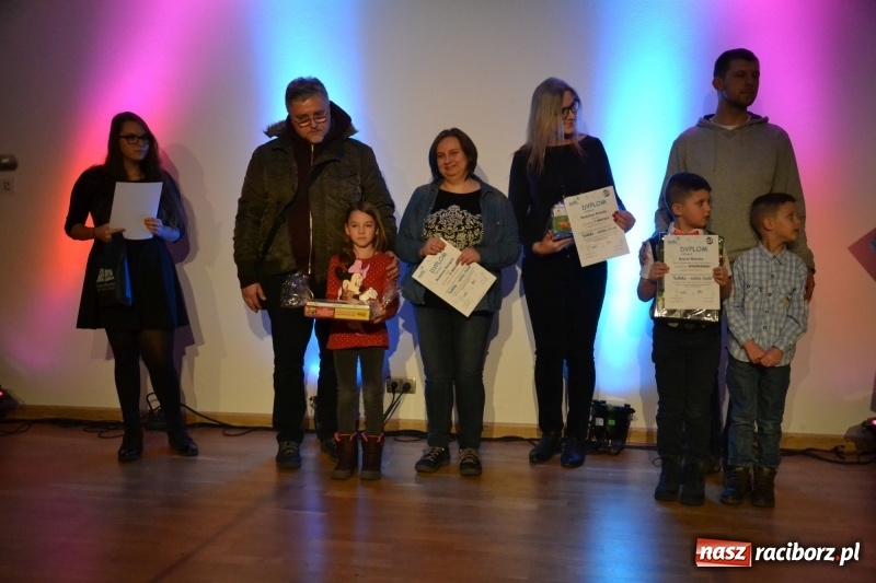 Zdjęcie w galerii na portalu naszraciborz.pl: Jasełka wraz z koncertem kolęd oraz jarmark bożonarodzeniowy na Zamku Piastowskim  wiadomości z regionu