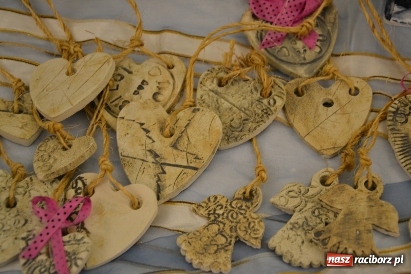 Zdjęcie w galerii na portalu naszraciborz.pl: Jasełka wraz z koncertem kolęd oraz jarmark bożonarodzeniowy na Zamku Piastowskim  wiadomości z regionu