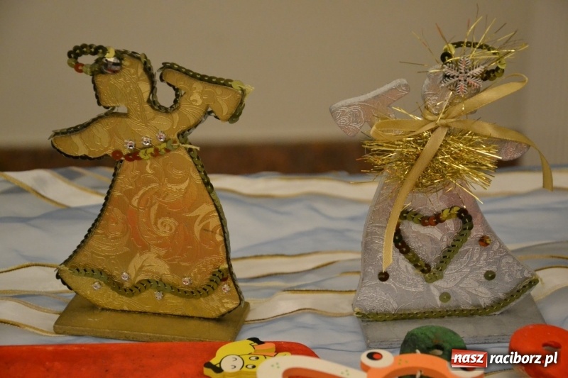 Zdjęcie w galerii na portalu naszraciborz.pl: Jasełka wraz z koncertem kolęd oraz jarmark bożonarodzeniowy na Zamku Piastowskim  wiadomości z regionu