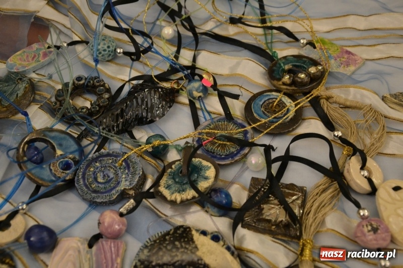 Zdjęcie w galerii na portalu naszraciborz.pl: Jasełka wraz z koncertem kolęd oraz jarmark bożonarodzeniowy na Zamku Piastowskim  wiadomości z regionu