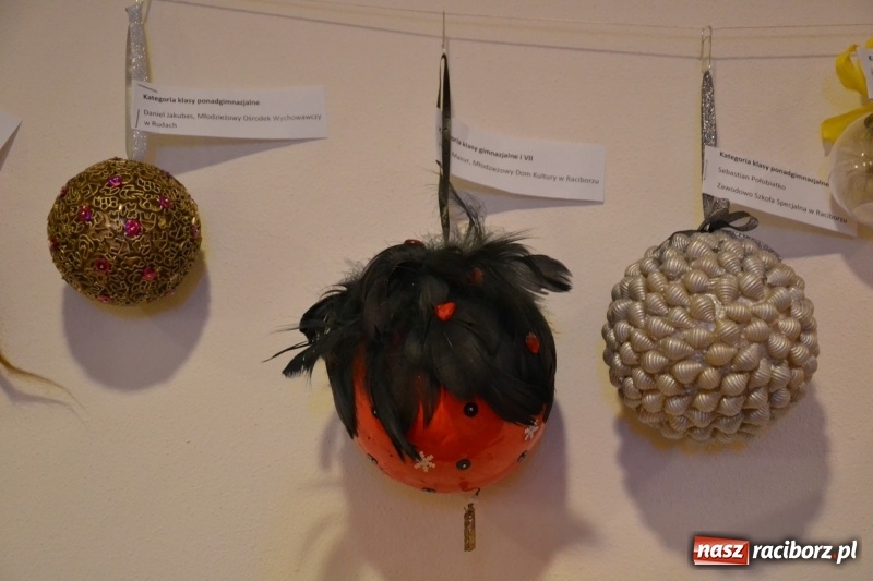 Zdjęcie w galerii na portalu naszraciborz.pl: Jasełka wraz z koncertem kolęd oraz jarmark bożonarodzeniowy na Zamku Piastowskim  wiadomości z regionu