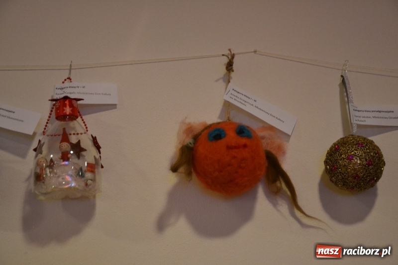 Zdjęcie w galerii na portalu naszraciborz.pl: Jasełka wraz z koncertem kolęd oraz jarmark bożonarodzeniowy na Zamku Piastowskim  wiadomości z regionu