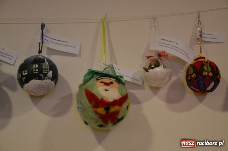 Zdjęcie w galerii na portalu naszraciborz.pl: Jasełka wraz z koncertem kolęd oraz jarmark bożonarodzeniowy na Zamku Piastowskim  wiadomości z regionu