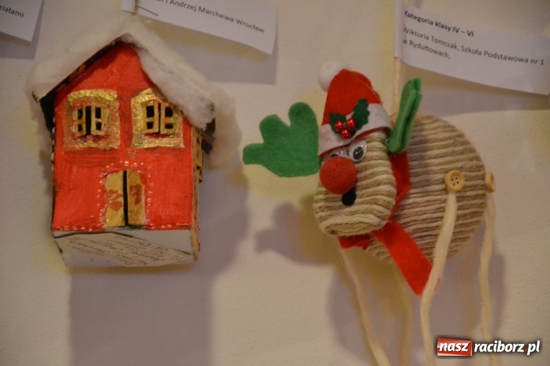 Zdjęcie w galerii na portalu naszraciborz.pl: Jasełka wraz z koncertem kolęd oraz jarmark bożonarodzeniowy na Zamku Piastowskim  wiadomości z regionu