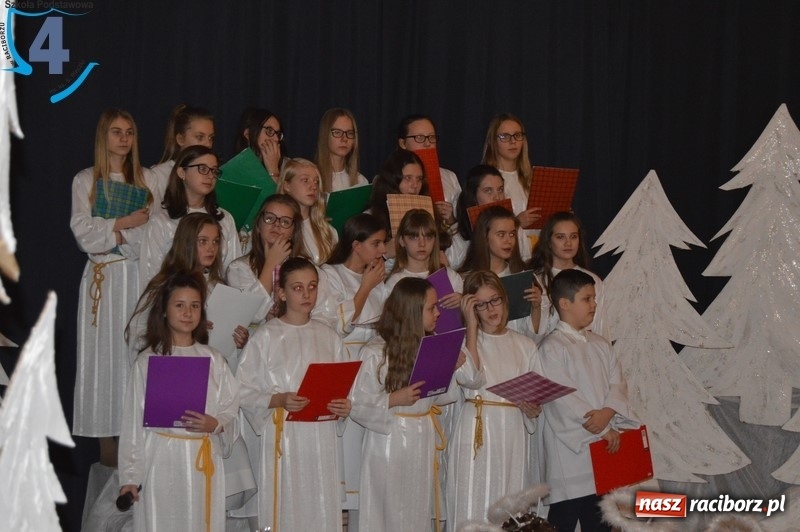Zdjęcie w galerii na portalu naszraciborz.pl: Jasełka w Szkole Podstawowej numer 4 wiadomości z regionu