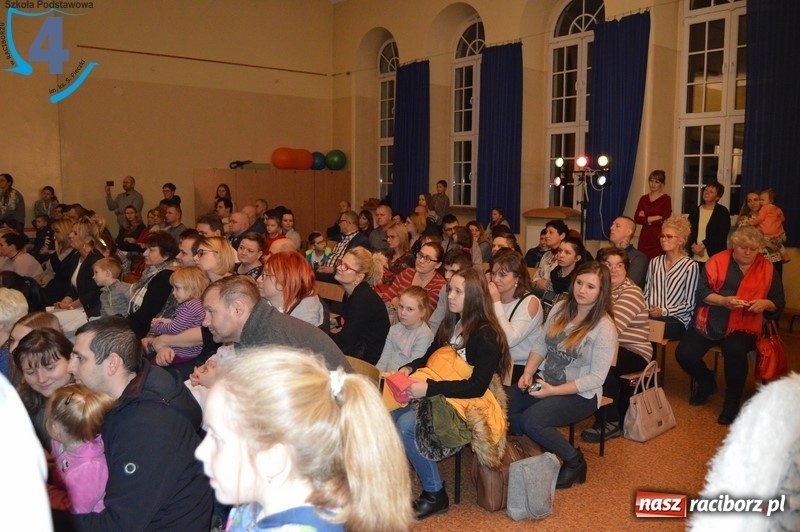 Zdjęcie w galerii na portalu naszraciborz.pl: Jasełka w Szkole Podstawowej numer 4 wiadomości z regionu