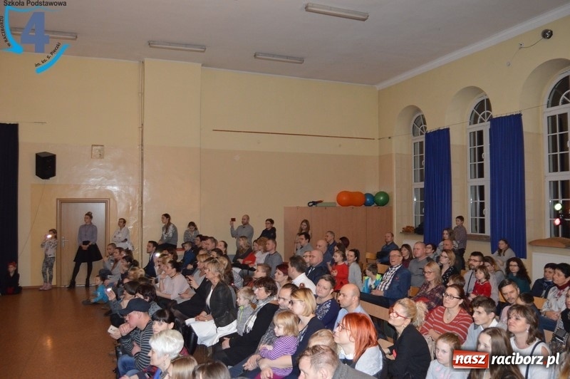 Zdjęcie w galerii na portalu naszraciborz.pl: Jasełka w Szkole Podstawowej numer 4 wiadomości z regionu