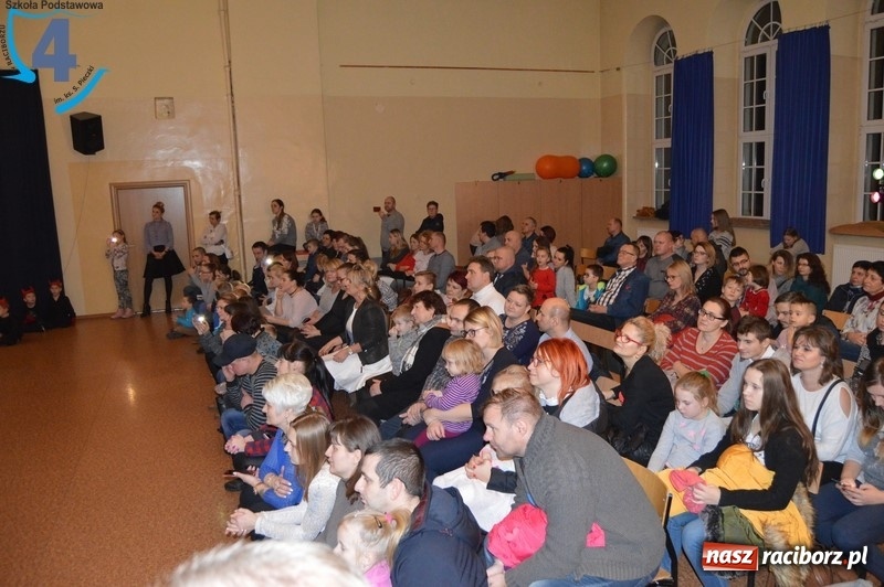 Zdjęcie w galerii na portalu naszraciborz.pl: Jasełka w Szkole Podstawowej numer 4 wiadomości z regionu