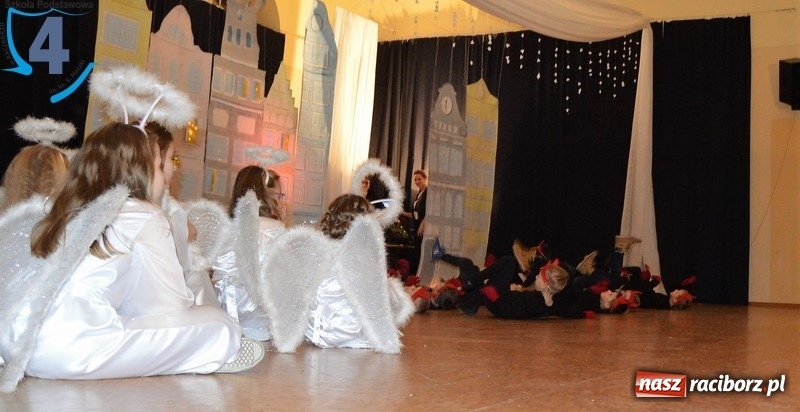 Zdjęcie w galerii na portalu naszraciborz.pl: Jasełka w Szkole Podstawowej numer 4 wiadomości z regionu