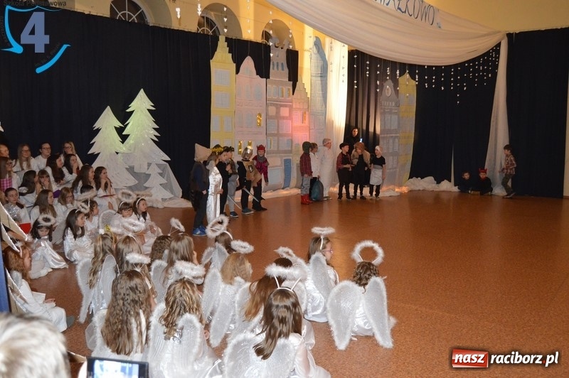 Zdjęcie w galerii na portalu naszraciborz.pl: Jasełka w Szkole Podstawowej numer 4 wiadomości z regionu