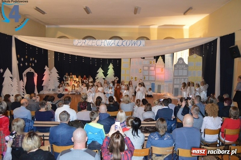 Zdjęcie w galerii na portalu naszraciborz.pl: Jasełka w Szkole Podstawowej numer 4 wiadomości z regionu