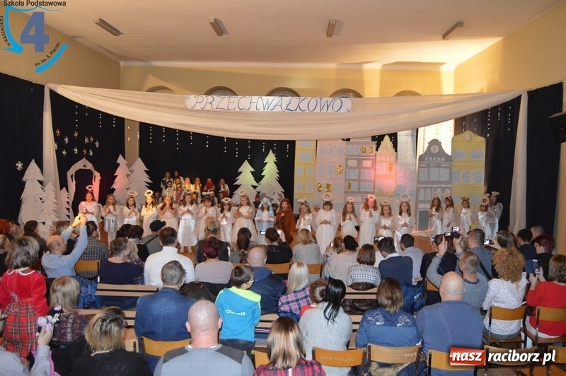 Zdjęcie w galerii na portalu naszraciborz.pl: Jasełka w Szkole Podstawowej numer 4 wiadomości z regionu