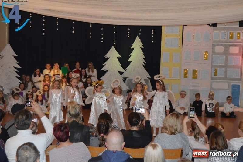 Zdjęcie w galerii na portalu naszraciborz.pl: Jasełka w Szkole Podstawowej numer 4 wiadomości z regionu