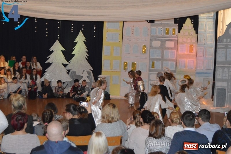 Zdjęcie w galerii na portalu naszraciborz.pl: Jasełka w Szkole Podstawowej numer 4 wiadomości z regionu