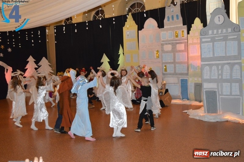 Zdjęcie w galerii na portalu naszraciborz.pl: Jasełka w Szkole Podstawowej numer 4 wiadomości z regionu