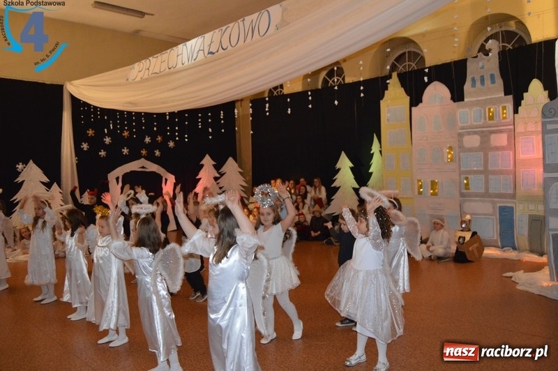 Zdjęcie w galerii na portalu naszraciborz.pl: Jasełka w Szkole Podstawowej numer 4 wiadomości z regionu