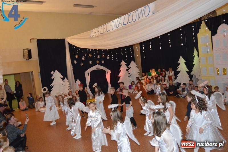 Zdjęcie w galerii na portalu naszraciborz.pl: Jasełka w Szkole Podstawowej numer 4 wiadomości z regionu