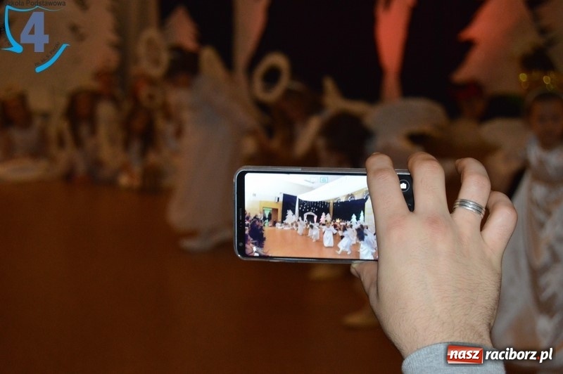 Zdjęcie w galerii na portalu naszraciborz.pl: Jasełka w Szkole Podstawowej numer 4 wiadomości z regionu