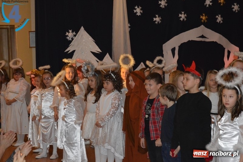 Zdjęcie w galerii na portalu naszraciborz.pl: Jasełka w Szkole Podstawowej numer 4 wiadomości z regionu