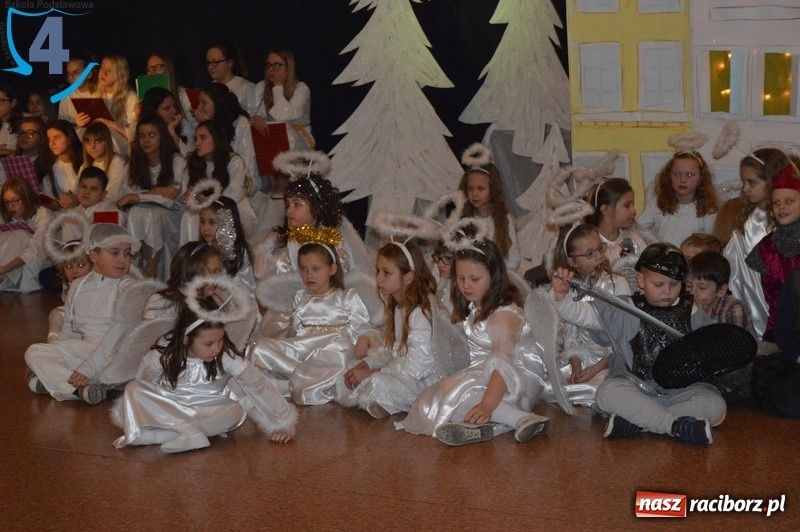 Zdjęcie w galerii na portalu naszraciborz.pl: Jasełka w Szkole Podstawowej numer 4 wiadomości z regionu