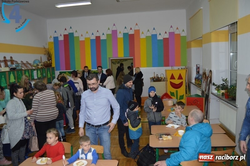 Zdjęcie w galerii na portalu naszraciborz.pl: Jasełka w Szkole Podstawowej numer 4 wiadomości z regionu