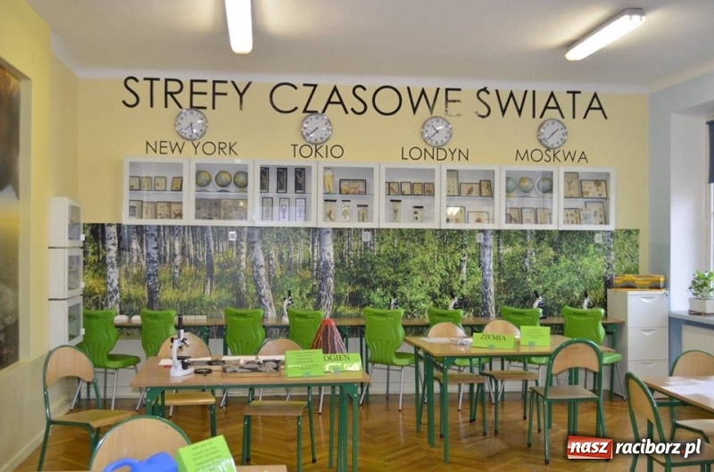 Zdjęcie w galerii na portalu naszraciborz.pl: Uczniowie III LO w Będzinie mogę korzystać z Zielonej Pracowni wiadomości z regionu