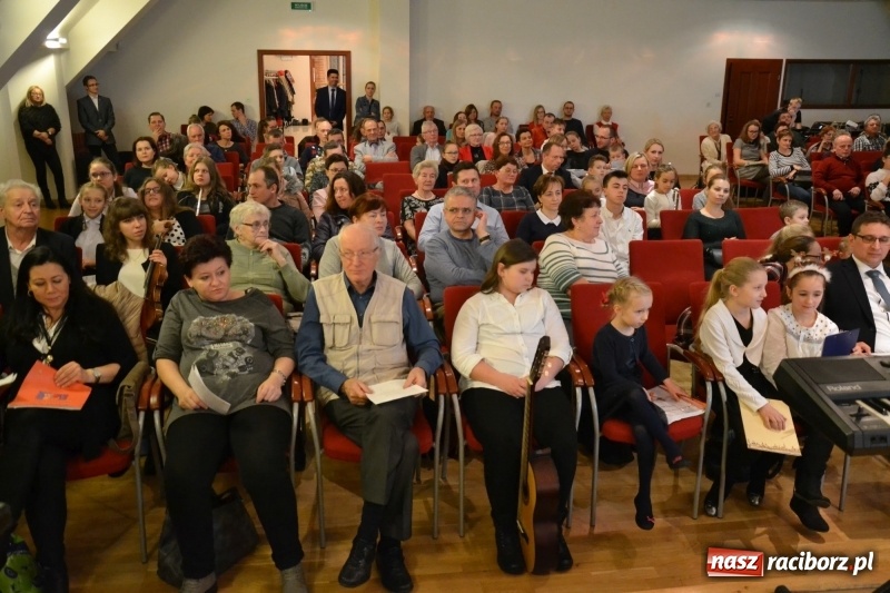 Zdjęcie w galerii na portalu naszraciborz.pl: Koncert kolędowy na Zamku Piastowskim wiadomości z regionu