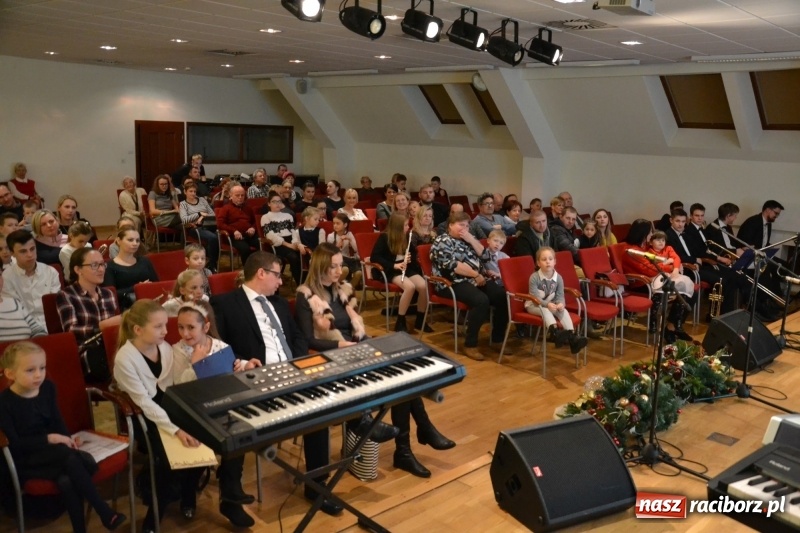 Zdjęcie w galerii na portalu naszraciborz.pl: Koncert kolędowy na Zamku Piastowskim wiadomości z regionu