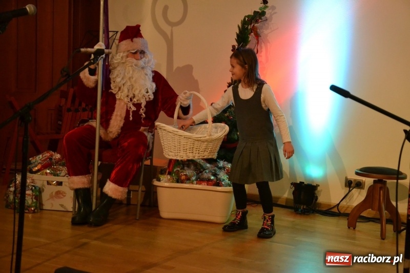Zdjęcie w galerii na portalu naszraciborz.pl: Koncert kolędowy na Zamku Piastowskim wiadomości z regionu