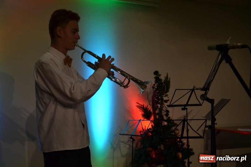Zdjęcie w galerii na portalu naszraciborz.pl: Koncert kolędowy na Zamku Piastowskim wiadomości z regionu